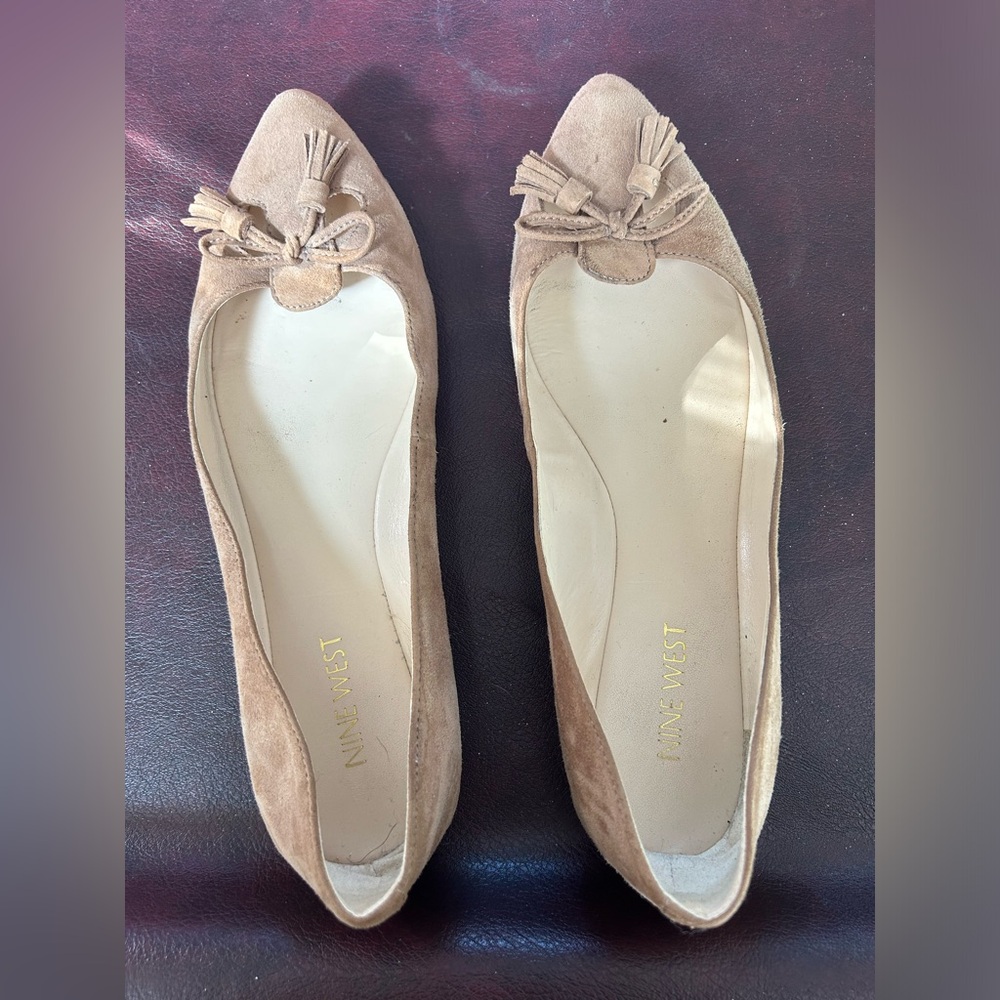 Nine West 8 beige suede with tassel flats.